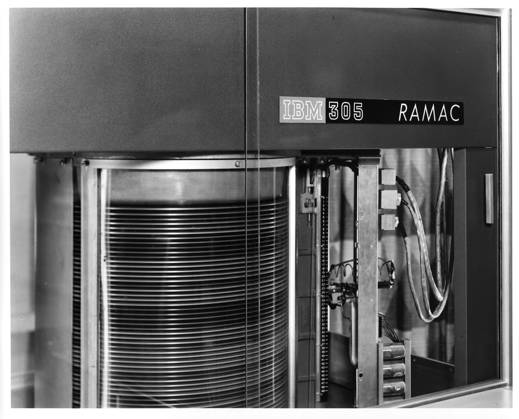 IBM 305 Z DYSKAMI IBM 350