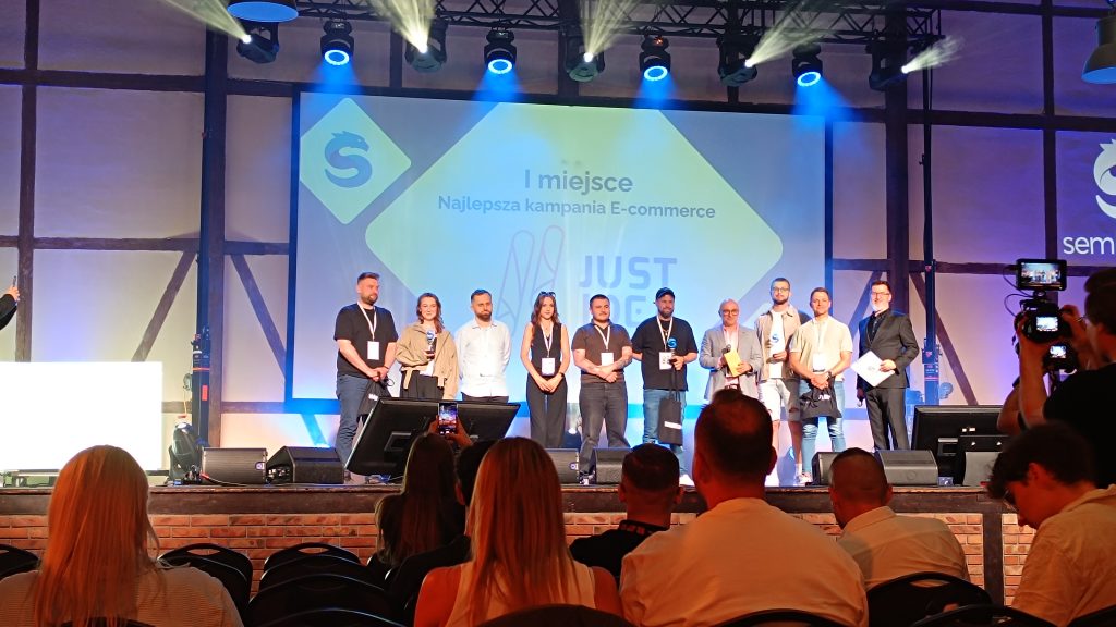 14 wszyscy zwyciezcy konkursu Najlepsza kampania e commerce (3. fabryka marketingu, 2. data rocks, 1. just idea) semKRK#24